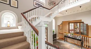 Crescent Inn by Maison Pierre - Image 3
