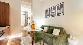 Maison Sixth June - Image 2