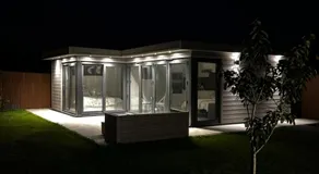 Whispering Waves Guest house, Brighton-8 mins, Guests 4, Beachfront, Free parking, WiFi, Kitchen and AC - Image 5