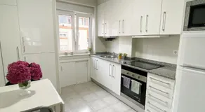 BRIGHT APARTMENT IN THE CENTER OF SANTANDER - Image 2