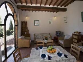 Tuscan Hilltop Farm Stay - Image 2