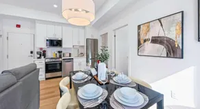 Modern Suite 3 min to Transit Downtown Toronto - Image 3