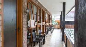 Javenir Hotel Tawangmangu Mitra RedDoorz - Image 4