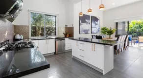 Großartiger Scott! - Schön eingerichtetes zeitgenössisches Zuhause - Image 2