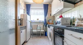 Private Apartment - Image 3