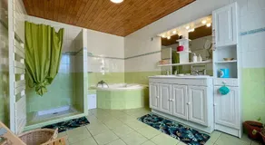 Gîte chaleureux avec cheminée près du Puy-en-Velay, idéal pour familles et séjours professionnels - Image 3
