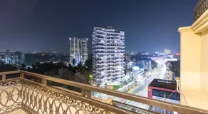 Hotel Paramount Suites & Service Apartments - Image 2