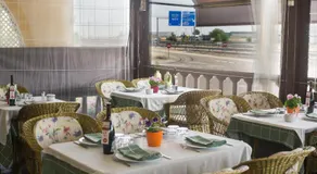 Hotel Los Arcos - Image 2