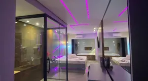 Up Motel - Image 2