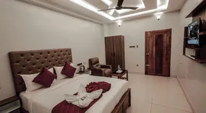 Lee Rooms - Image 5