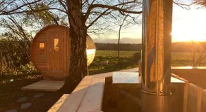 L'enclave Insolite - Cabanes avec Piscine et Bains Nordiques - Image 4