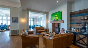 The Golden Lion Hotel - Image 4