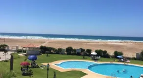 Seaside Poolside Apartment - Image 3