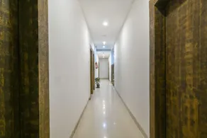 Hotel Aarav 94 - Image 5