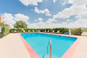 Baymont by Wyndham Midland Airport - Image 2
