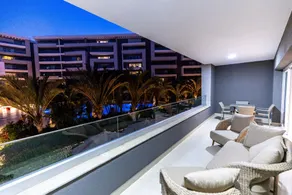 Luxurious Family 5BR Pool View Near Airport! - Image 4