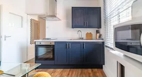Mademoiselle's Boutique Holiday Accommodation - Image 4