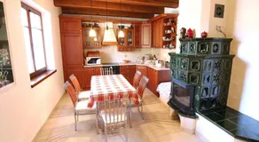 Calm Luxury Villa Original Artworks Free Parking - Image 5