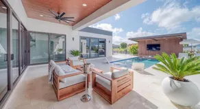 Cozy Modern Villa - Heated Pool & Spa - BBQ - Water View - Image 4