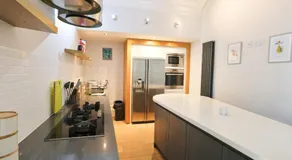 Two bedroom ground floor flat in Clifton Village - Image 4