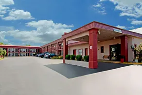 Rodeway Inn Canton I-55 - Image 3