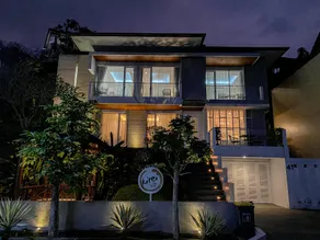 Kirei Villa - Villa Mewah Dago - Image 3