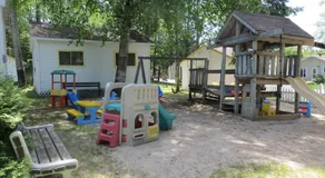 Woodland Cedars Family Cottage Resort - Image 4