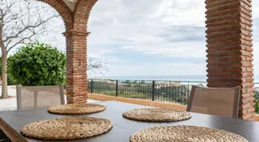 VILLA CANTARES - Image 5
