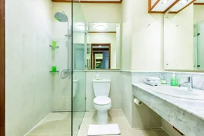 One BR Deluxe Room #V397 - Image 2