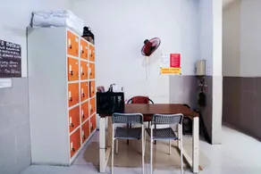 Hotel O Siwalankerto Near City Of Tomorrow Mall Formerly Padang Pasir C-12 Residence - Image 5