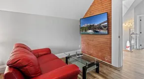 ENTIRE 1 BEDROOM APARTMENT ACROSS FROM GOOGLE - br5 - Image 2