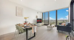 Vivid home in North Ryde - Image 3