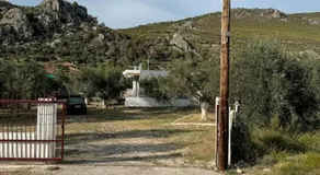 Lakeside Escape - Image 3