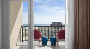 Ocean Reef Suites - Image 5