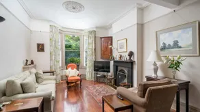 Elegant 5-bed house near Battersea Park - Image 5