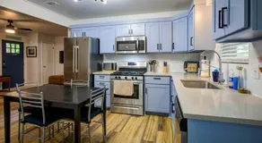 Near U of A - 4BR Mtn Views Pet-friendly - Image 4