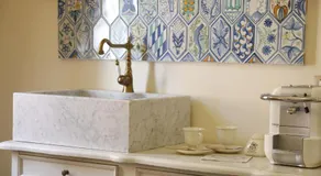 Bed and Breakfast 30 - Image 2