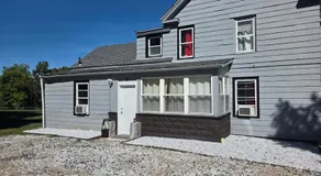 Hidden and comfortable home away from home - Image 5
