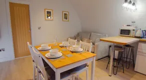 Wolds Wine Estate - Image 5