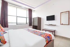 FabHotel Fortune Inn - Image 4