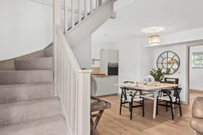 Luxury private courtyard cottage - Image 5