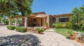 Spacieuse maison de campagne entièrement équipée avec jardin, barbecue et terrasse | Vue montagne - Image 5