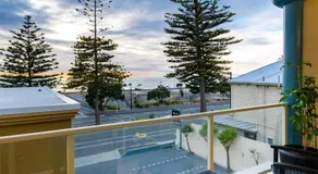 Motel de la Mer - Image 4