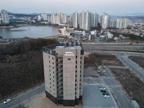 Vincent Hotel - Image 5