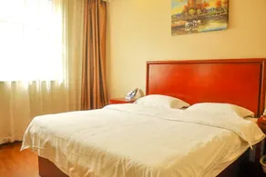 GreenTree Inn YunCheng South of Railway Station North FengHuang Road Shell Hotel - Image 5
