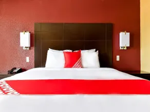 OYO Hotel Tyler Northwest Mineola Hwy - Image 1