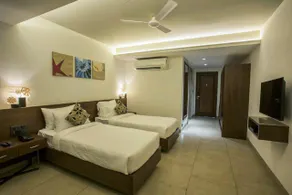 Hotel Silver Shell - Image 3