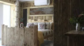The Moo-tel at Moody Meadows - Image 3