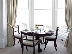 The Town House - Image 5