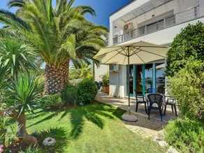 Airconditioned studio apartment with seaview - Image 3